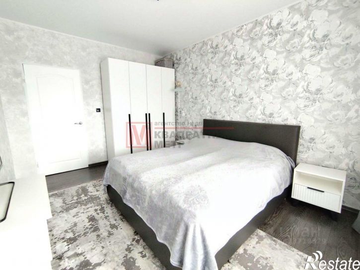 2-комн квартира мкр Космос, 12,  д. 12