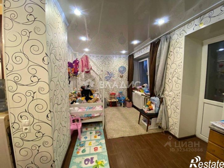 3-комн квартира мкр Космос, 2,  д. 2