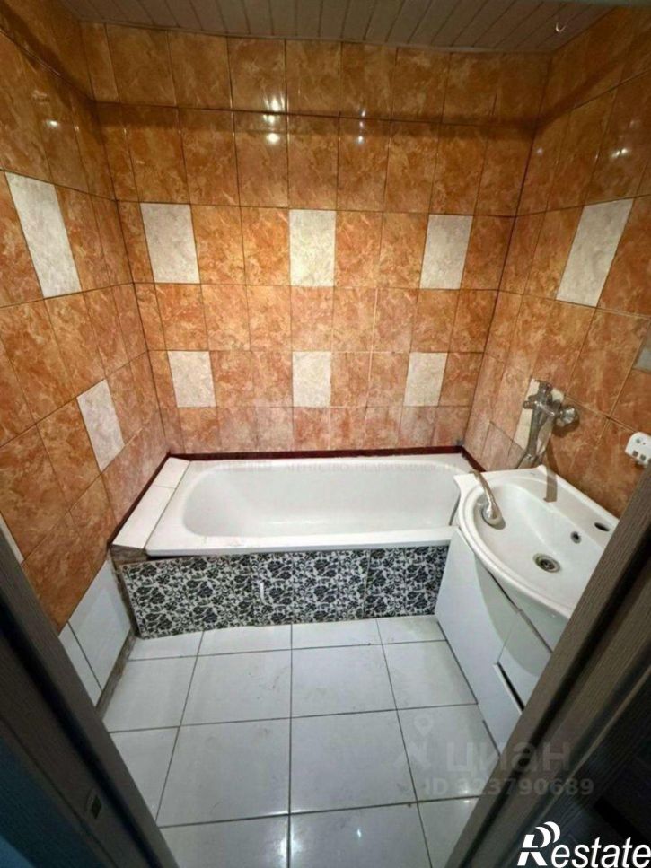 4-комн квартира Буденного мкр,дом 6