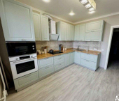 3-комн, 110кв м, этаж 8/9 Степной мкр, 14