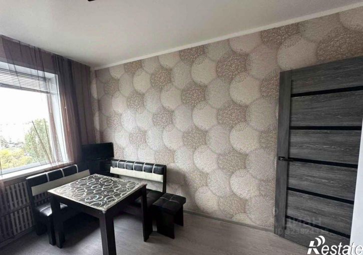 4-комн квартира Солнечный мкр, 15,  д. 15