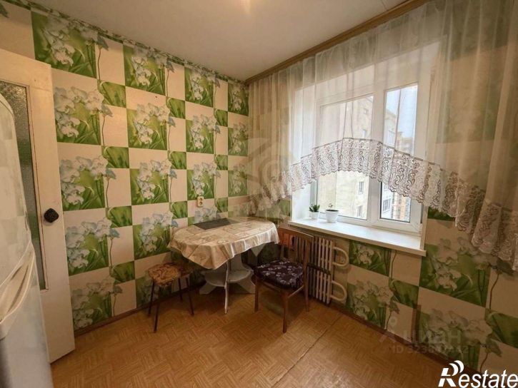 1-комн квартира мкр Макаренко, 40,  д. 40