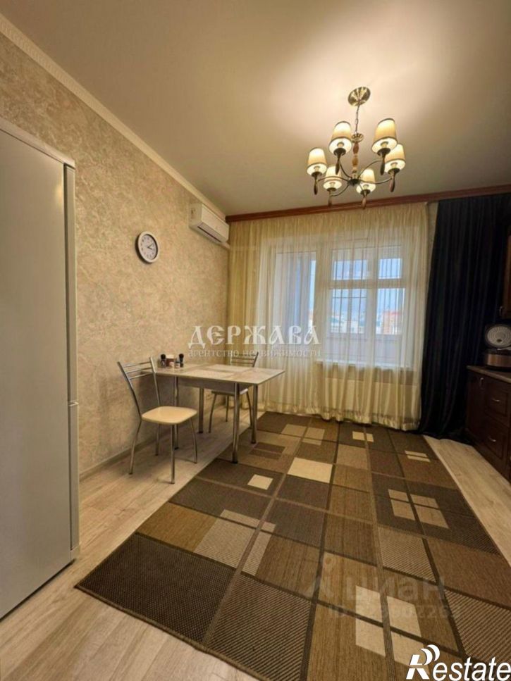 3-комн квартира Степной мкр, 1,  д. 1