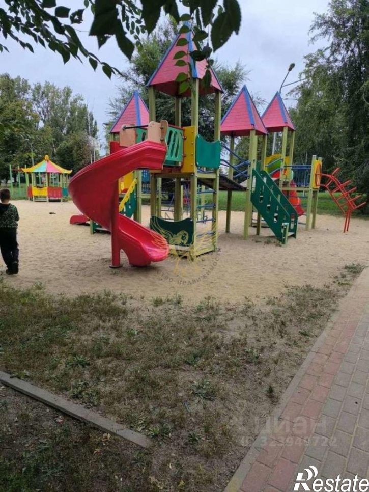 2-комн квартира мкр Горняк, 28,  д. 28