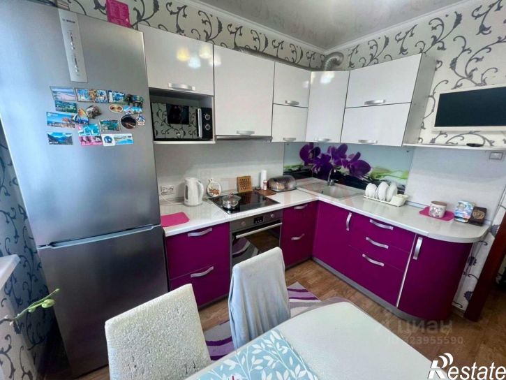 3-комн квартира мкр Королева, 12,  д. 12