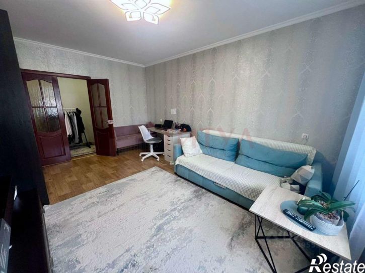 3-комн квартира мкр Королева, 12,  д. 12