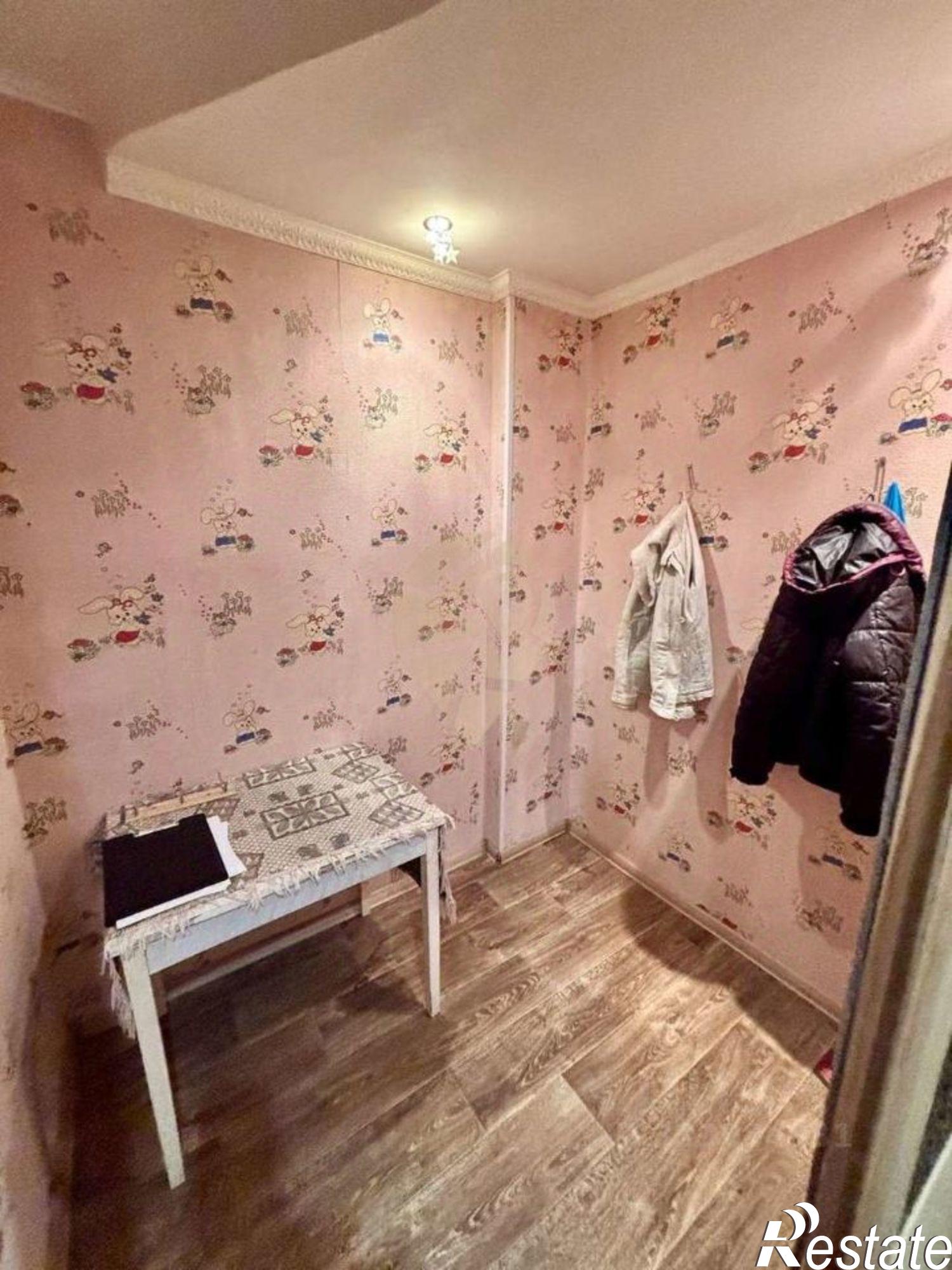 Купить квартиру за 2 250 000 рублей на мкр Молодогвардеец, 1