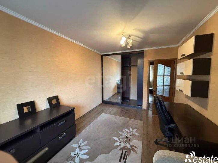 2-комн квартира мкр Лебединец, 10,  д. 10