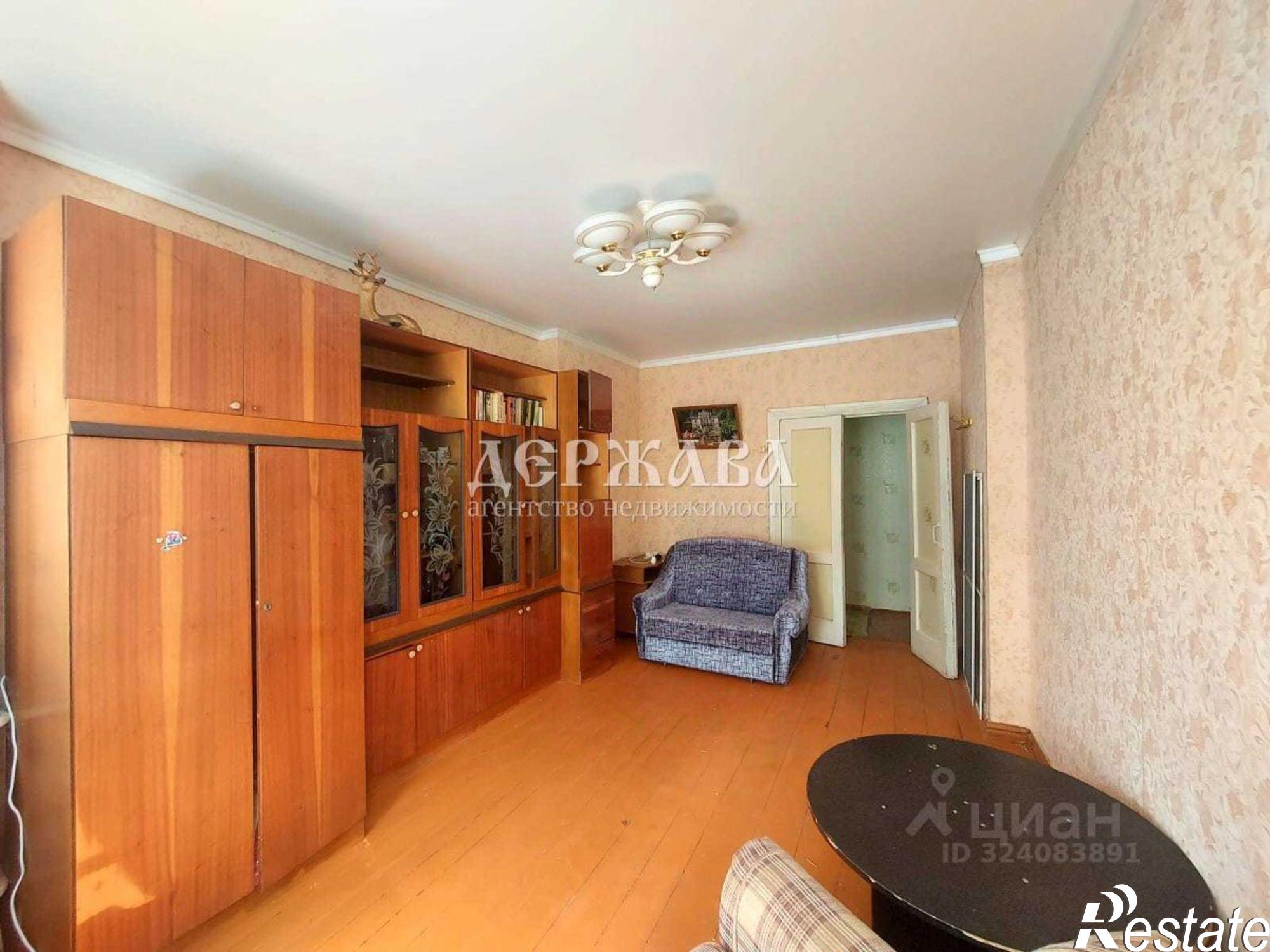 Сдать квартиру за 10 000 рублей на ул Урицкого, 8