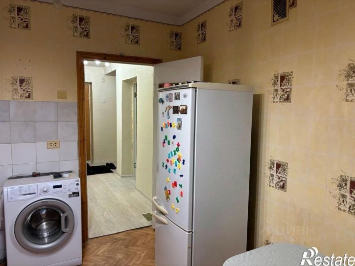 1-комн квартира мкр Космос, 3,  д. 3