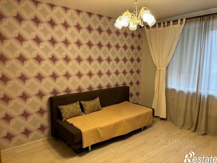 1-комн квартира мкр Космос, 3,  д. 3