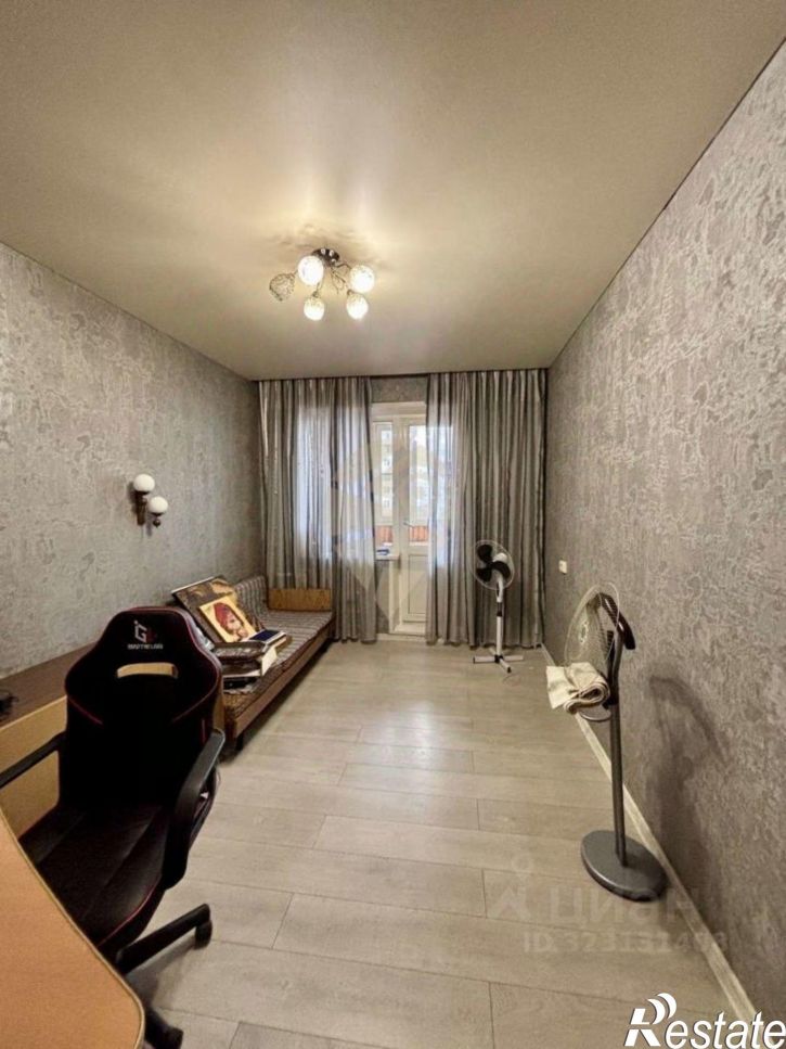 3-комн квартира мкр Королева, 1,  д. 1