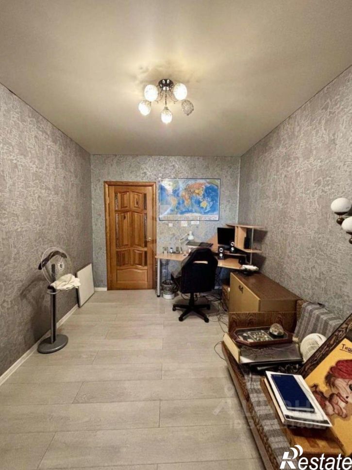 3-комн квартира мкр Королева, 1,  д. 1