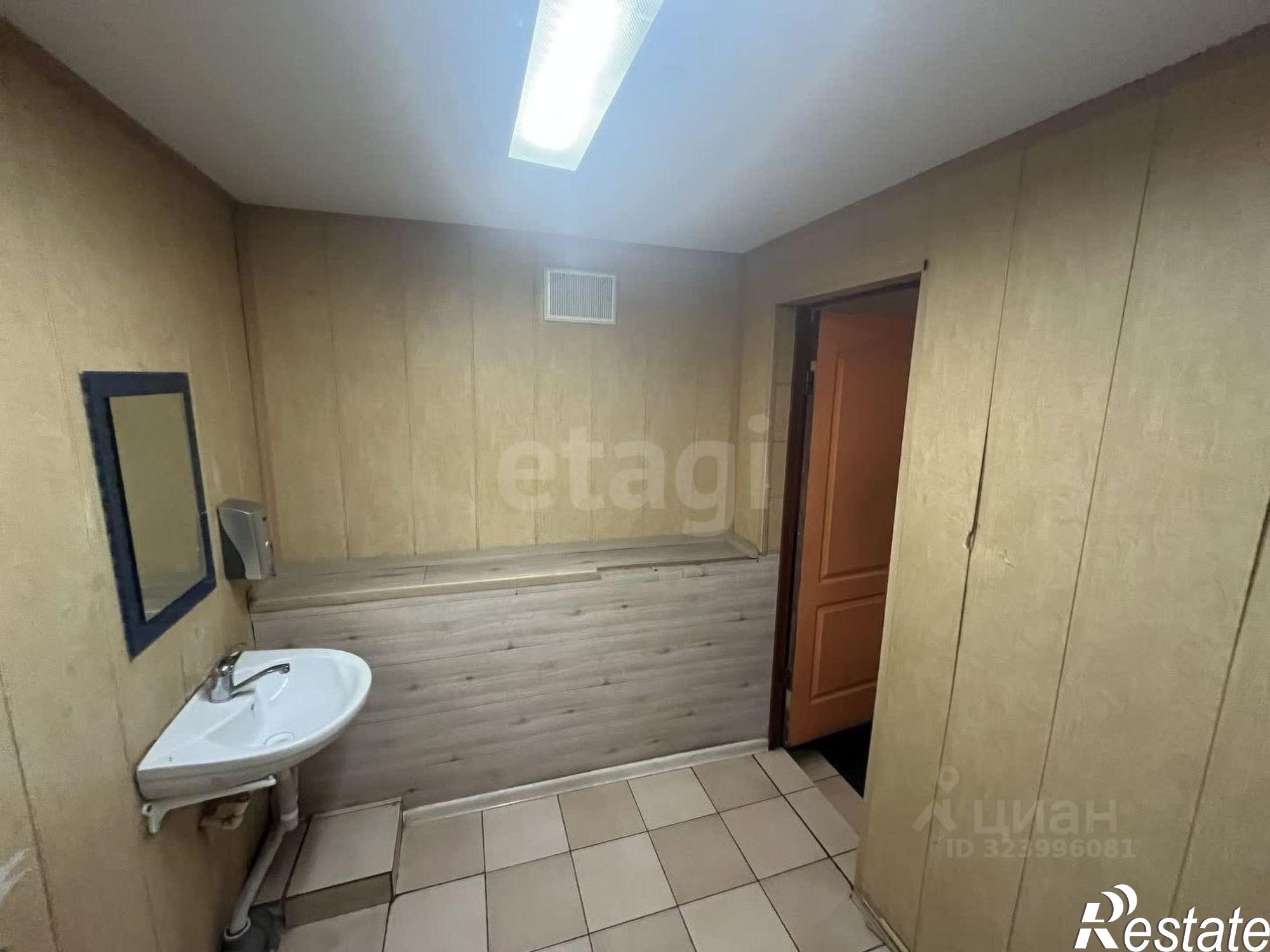 Сдать торговое помещение за 6 000 рублей на бульвар Дружбы