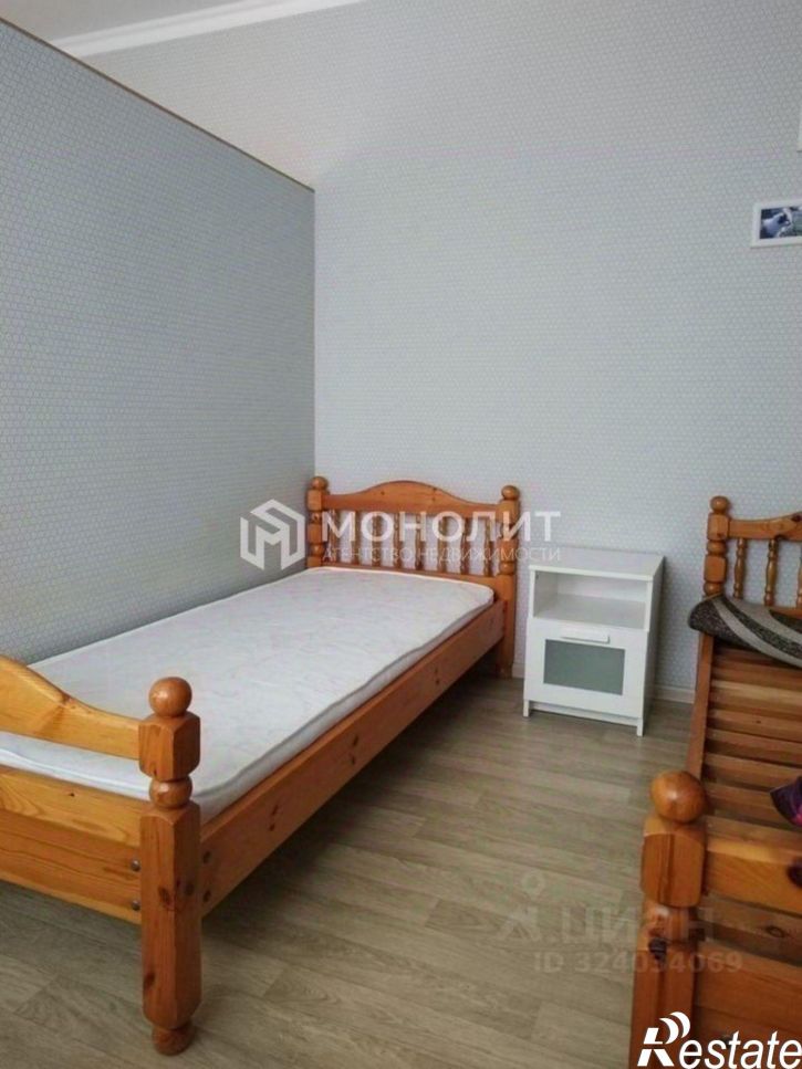 2-комн квартира мкр Космос, 13,  д. 13