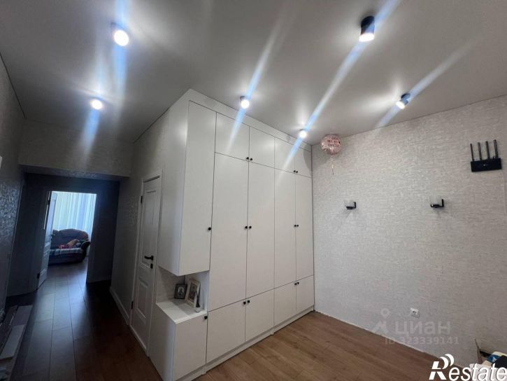 3-комн квартира мкр Жукова, 18,  д. 18