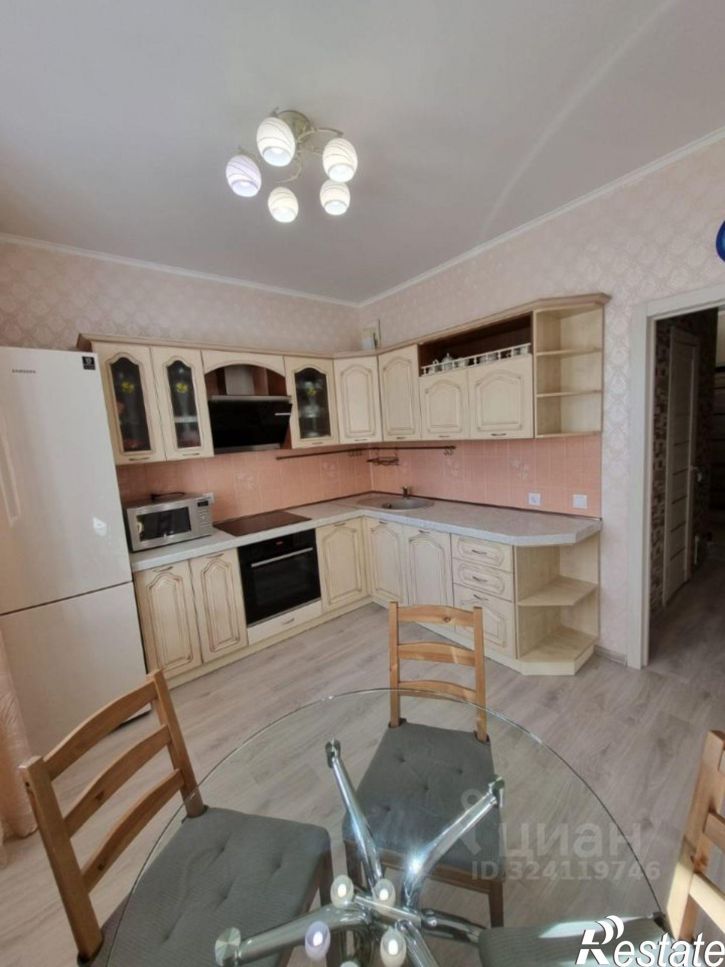 2-комн квартира Степной мкр, 10,  д. 10