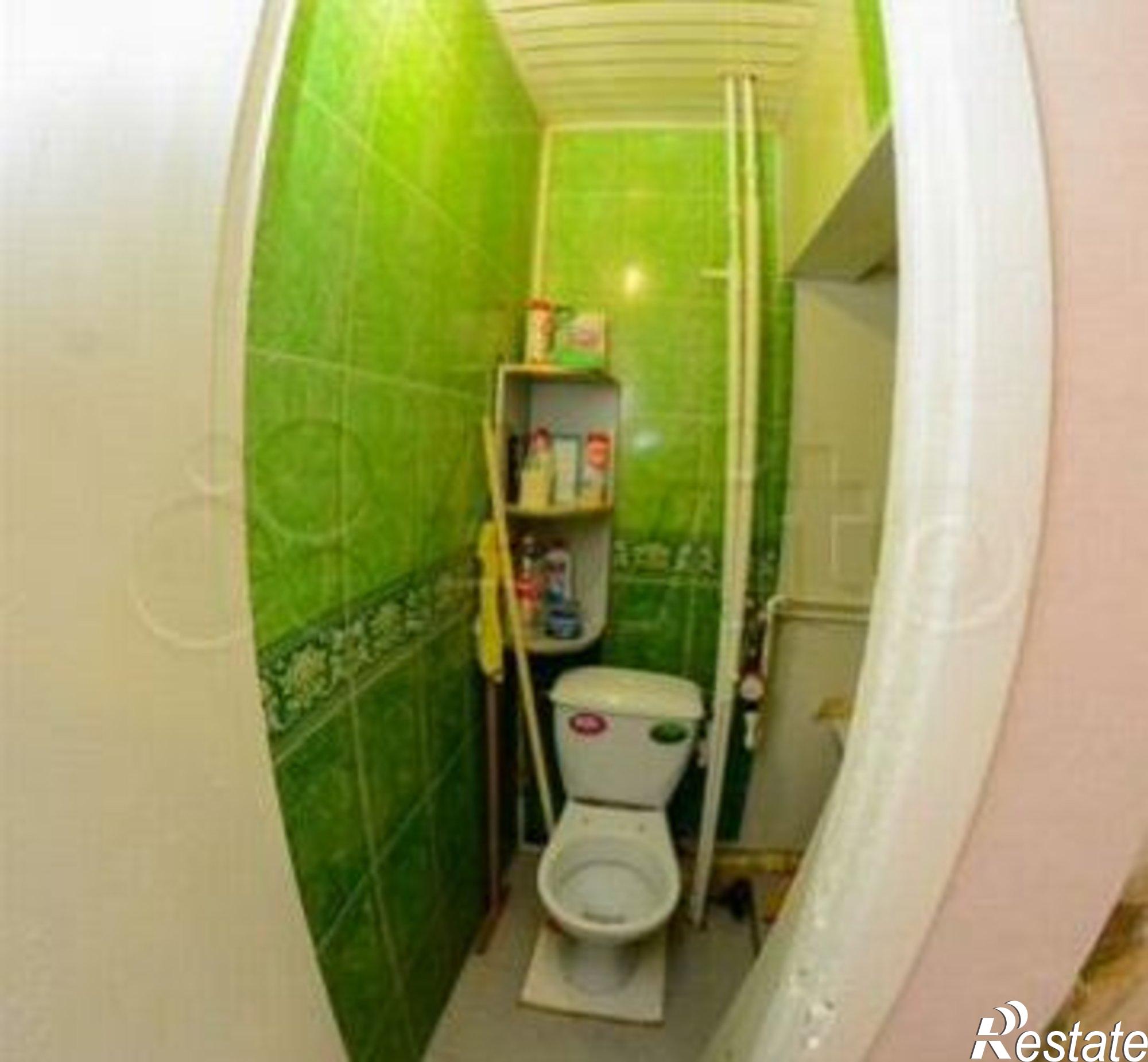 Купить квартиру за 2 300 000 рублей на Интернациональный мкр, 12