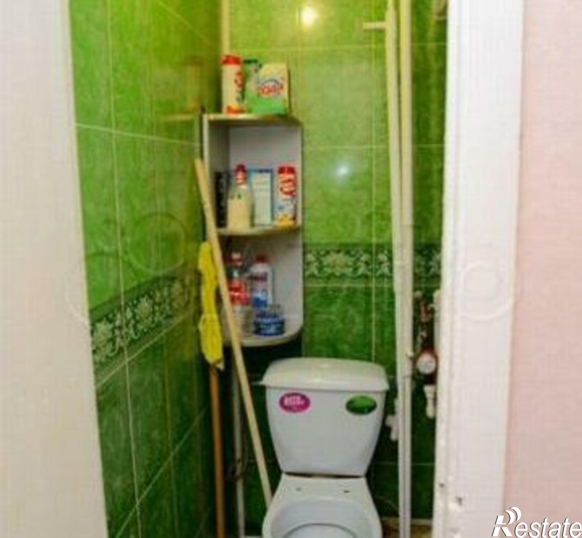 Купить квартиру за 2 300 000 рублей на Интернациональный мкр, 12