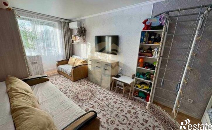 1-комн квартира мкр Заречье, 12,  д. 12