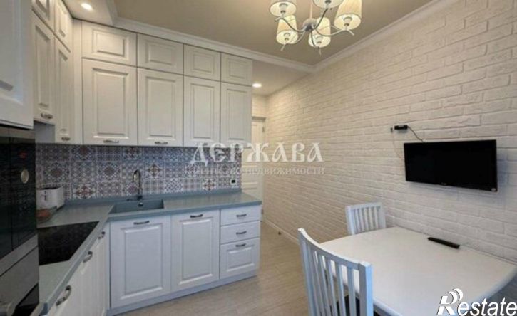 3-комн квартира Лесной мкр, 6,  д. 6