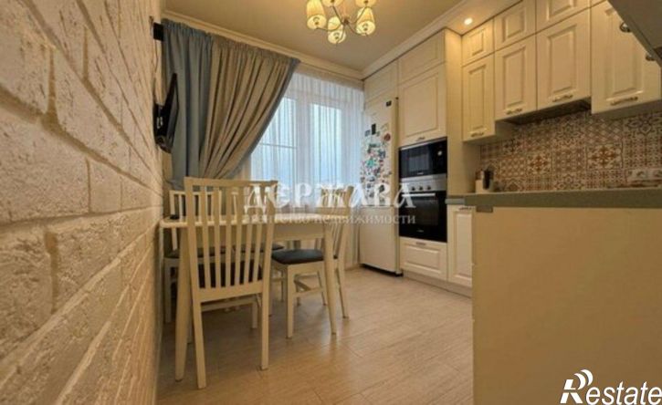 3-комн квартира Лесной мкр, 6,  д. 6