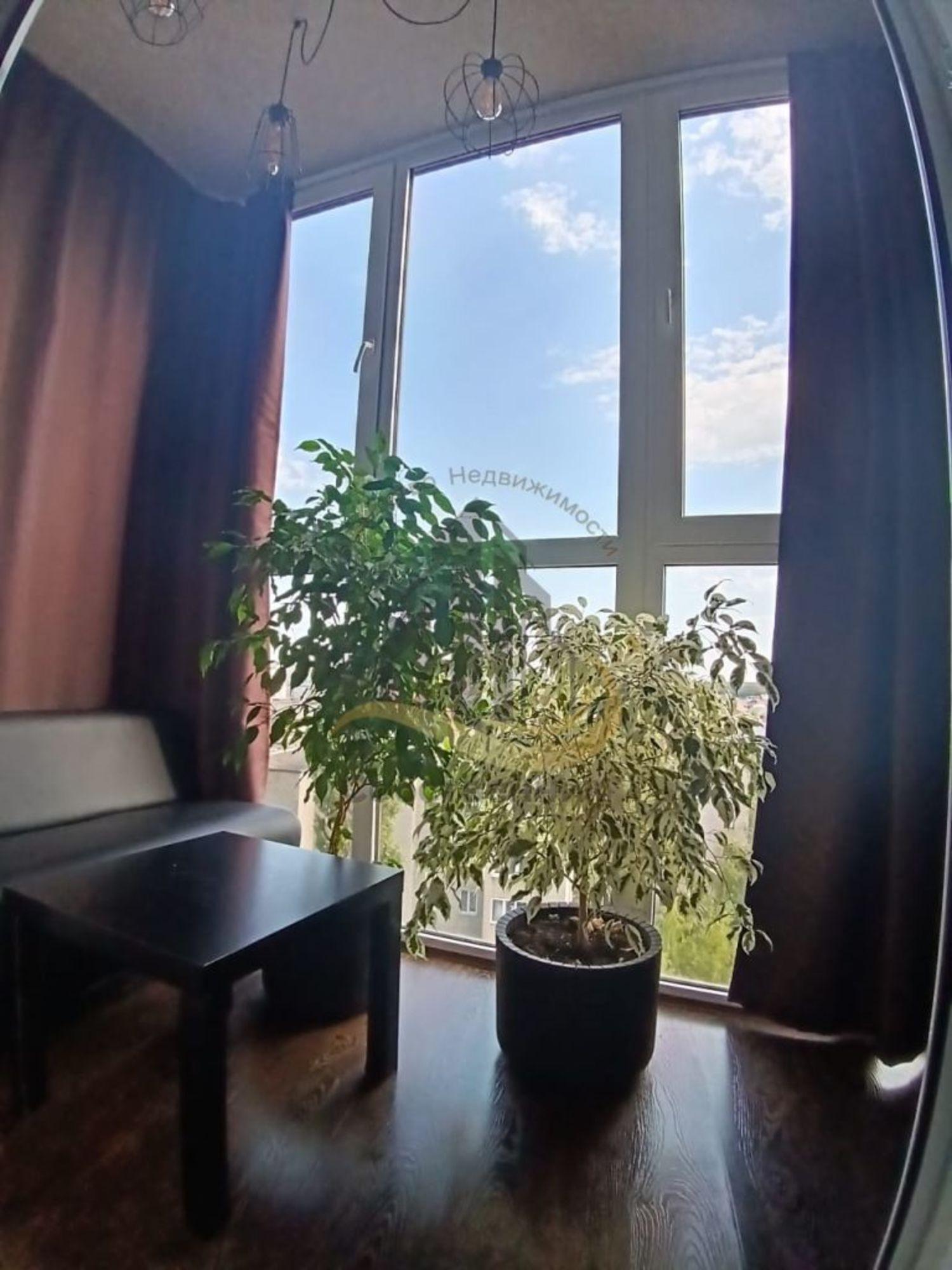 Сдать студию за 28 000 рублей на Дубрава квартал 1 мкр, 22