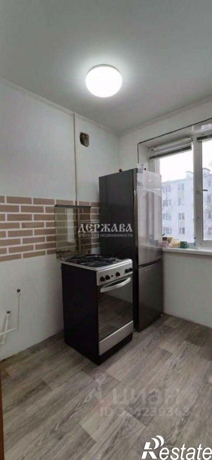 2-комн квартира Парковый мкр, 12,  д. 12