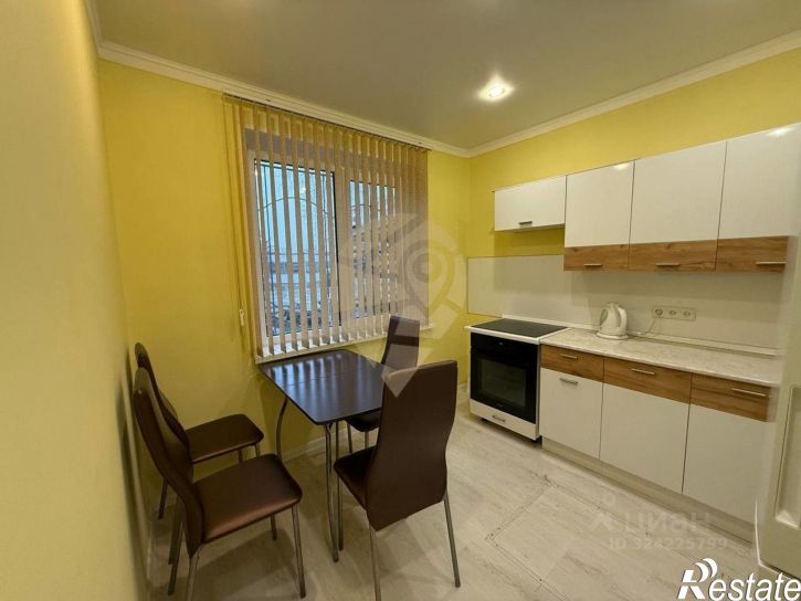 3-комн квартира мкр Жукова, 24,  д. 24