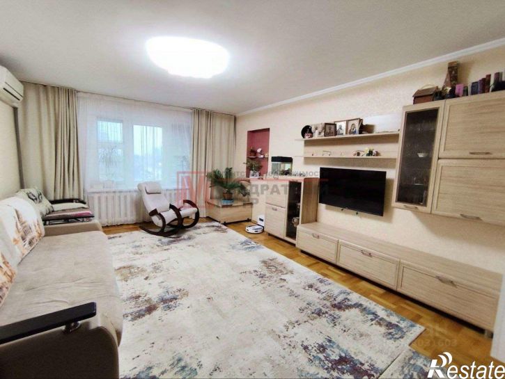 4-комн квартира мкр Королева, 28,  д. 28