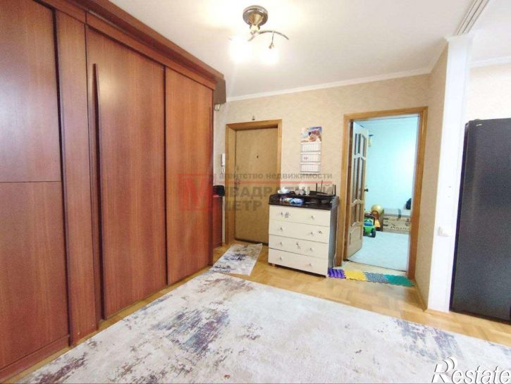 4-комн квартира мкр Королева, 28,  д. 28
