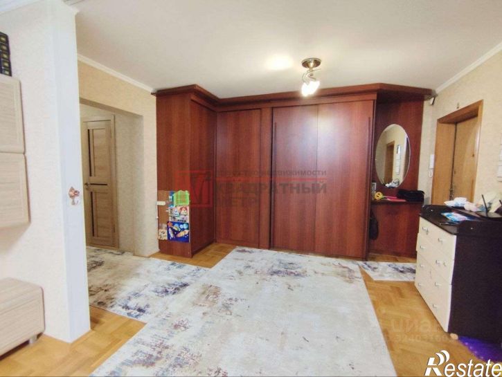 4-комн квартира мкр Королева, 28,  д. 28