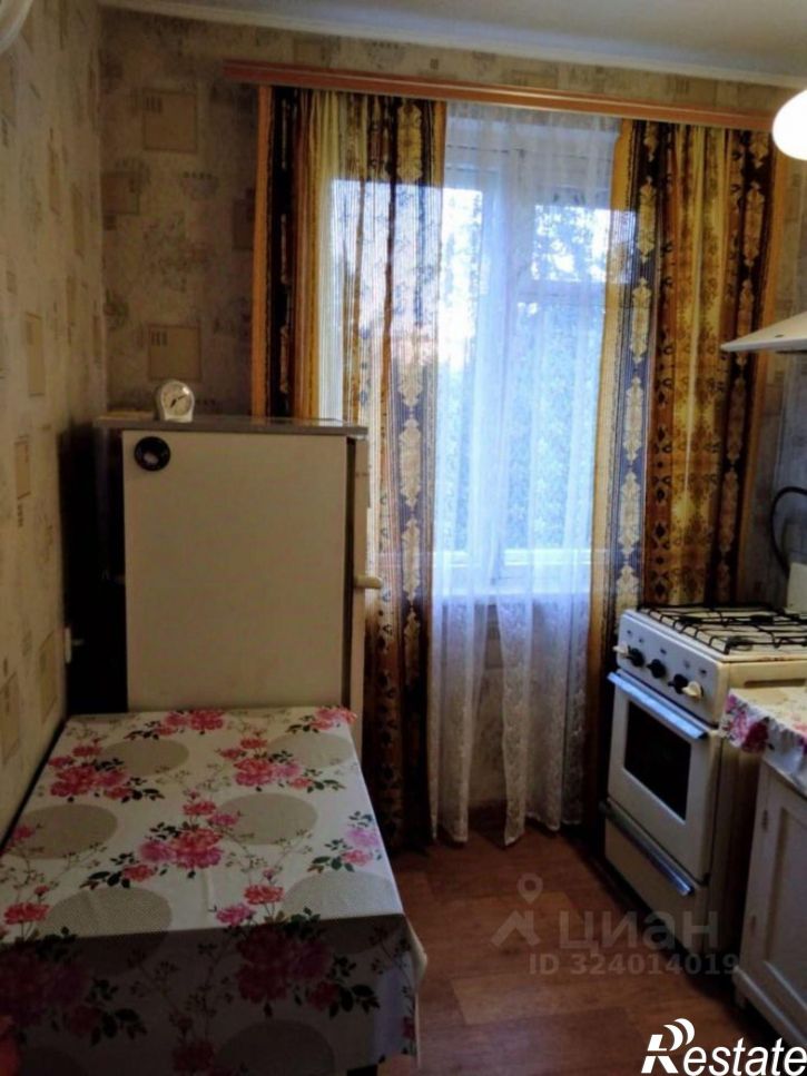 3-комн квартира Парковый мкр, 12,  д. 12