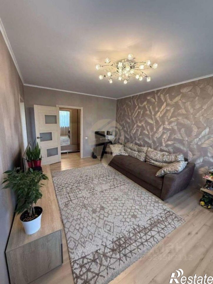 3-комн квартира Восточный мкр, 12,  д. 12