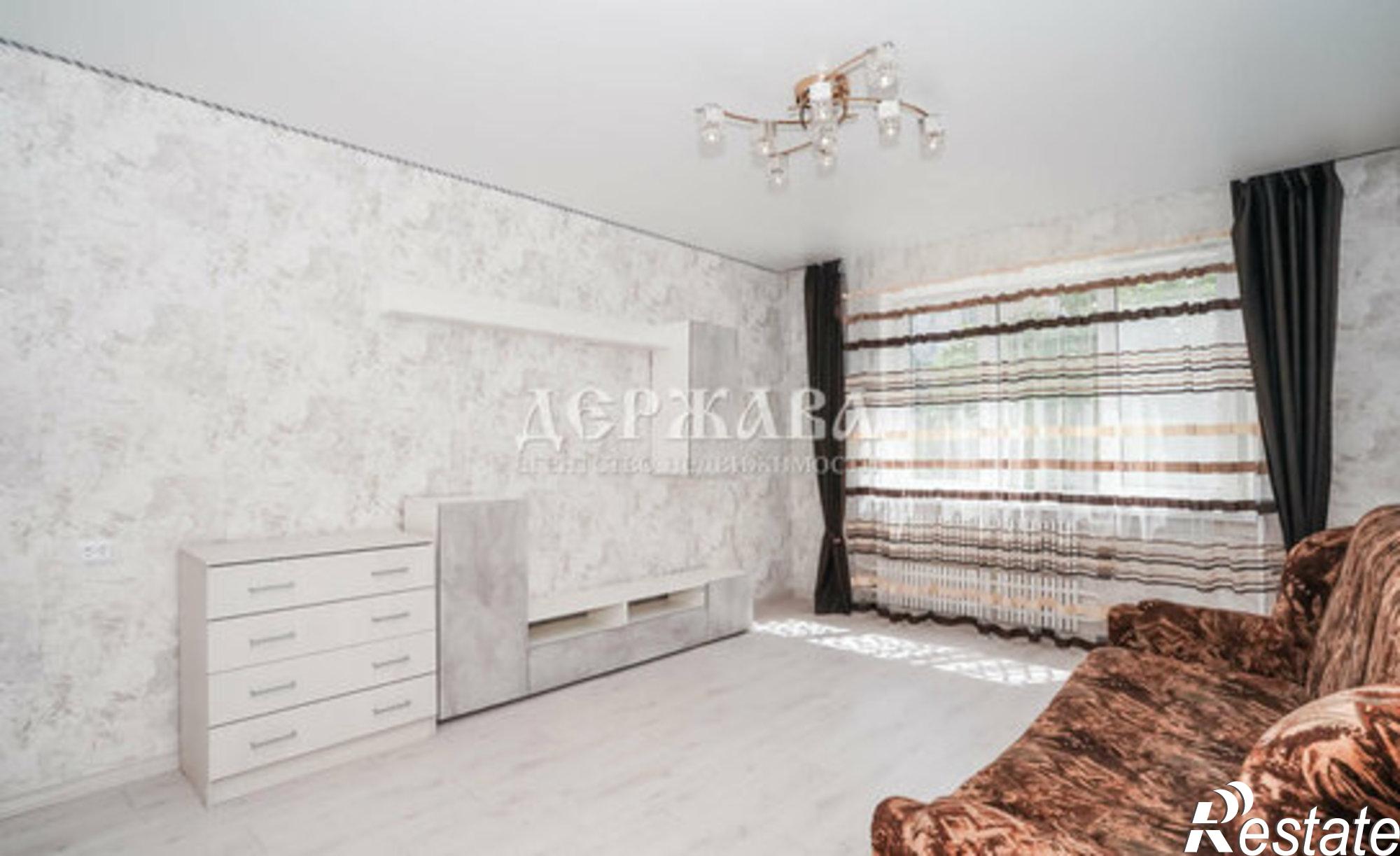 Купить квартиру за 4 550 000 рублей на Южный мкр, 1