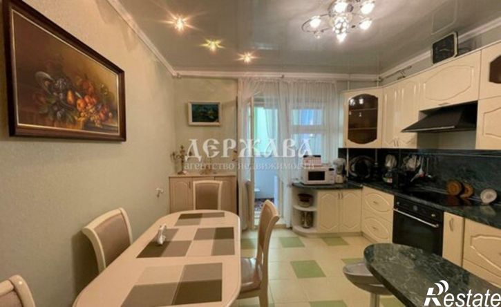 3-комн квартира Степной мкр, 24,  д. 24