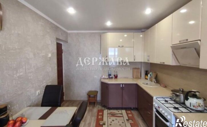 3-комн квартира Южный мкр, 4,  д. 4