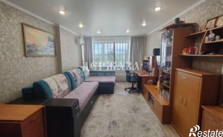 3-комн квартира Южный мкр, 4,  д. 4