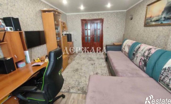 3-комн квартира Южный мкр, 4,  д. 4