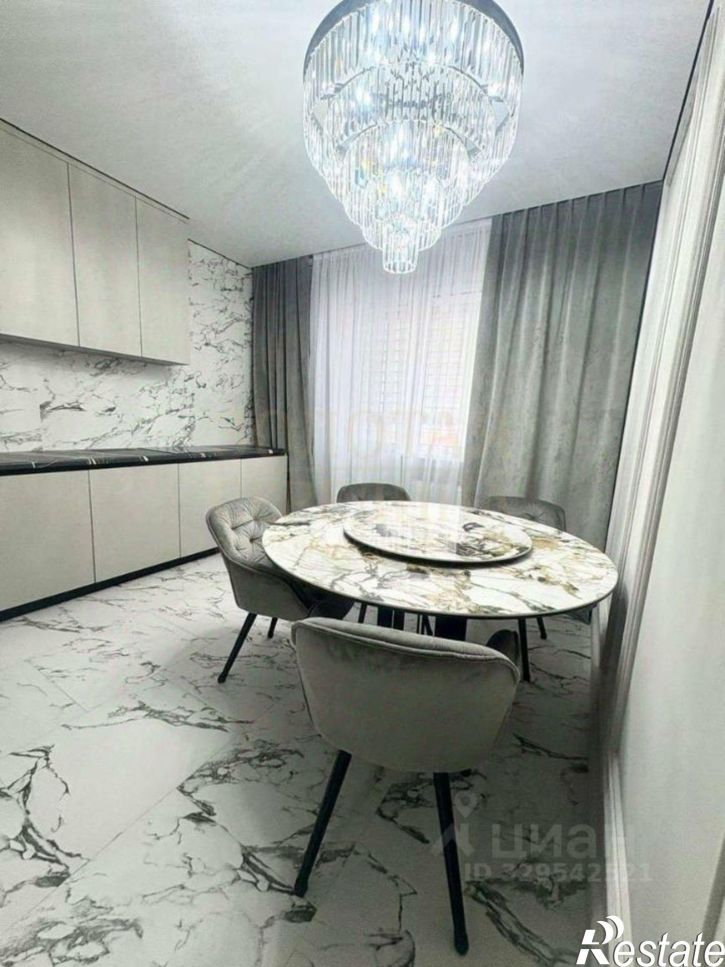 3-комн квартира Степной мкр, 31,  д. 31