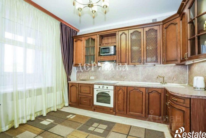 3-комн квартира Степной мкр, 1,  д. 1