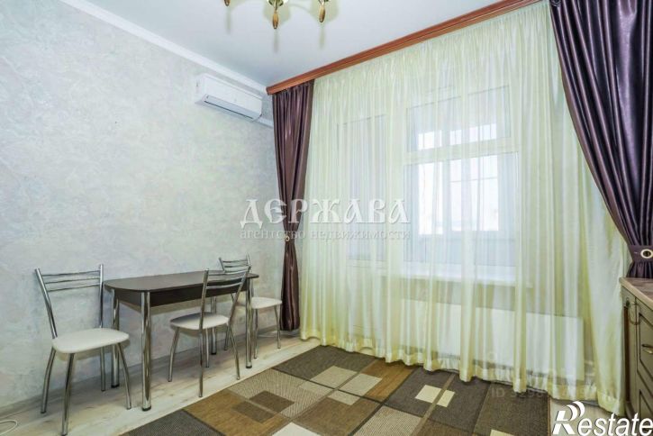 3-комн квартира Степной мкр, 1,  д. 1
