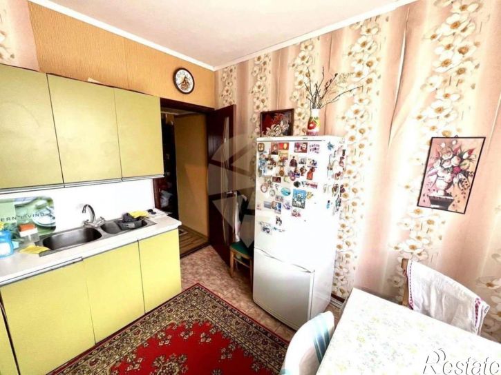 3-комн квартира Студенческий мкр, 19,  д. 19