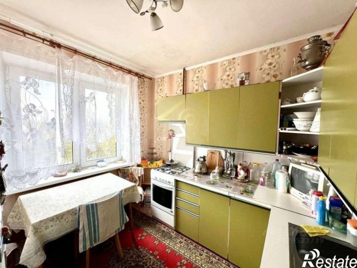 3-комн квартира Студенческий мкр, 19,  д. 19