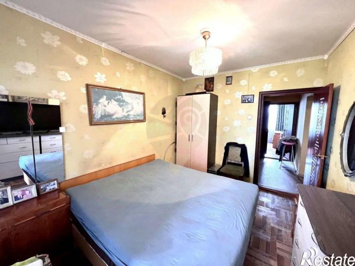 3-комн квартира Студенческий мкр, 19,  д. 19