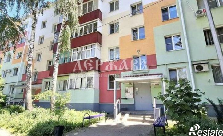 2-комн квартира мкр Горняк, 1,  д. 1