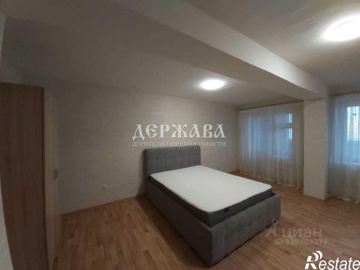 4-комн квартира Солнечный мкр, 12,  д. 12