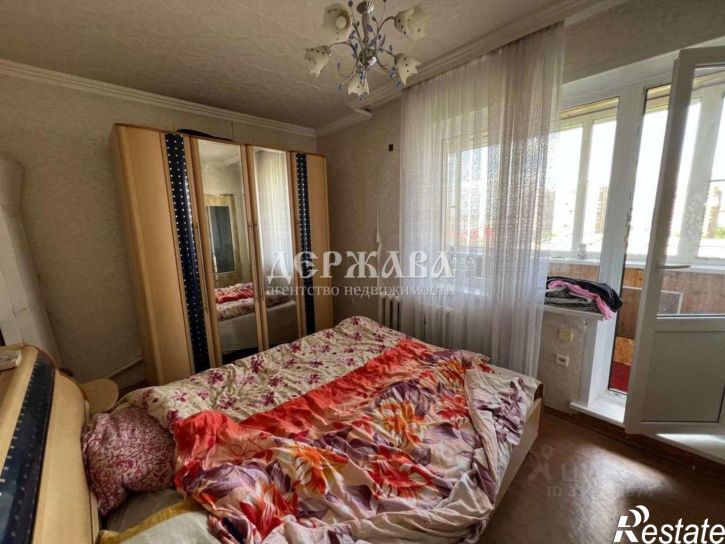 4-комн квартира Восточный мкр, 8,  д. 8
