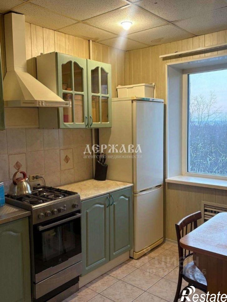 3-комн квартира Студенческий мкр, 18,  д. 18