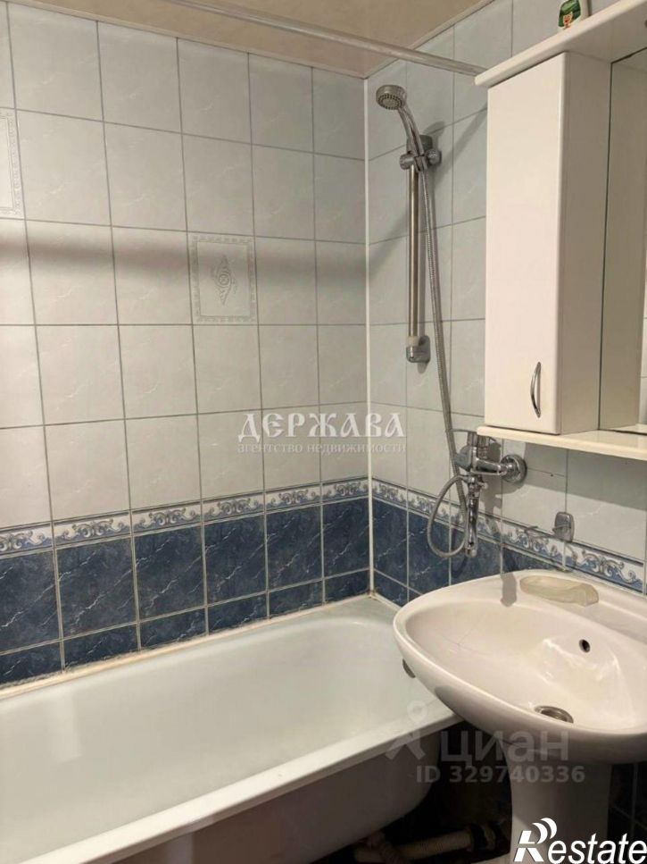3-комн квартира Студенческий мкр, 18,  д. 18